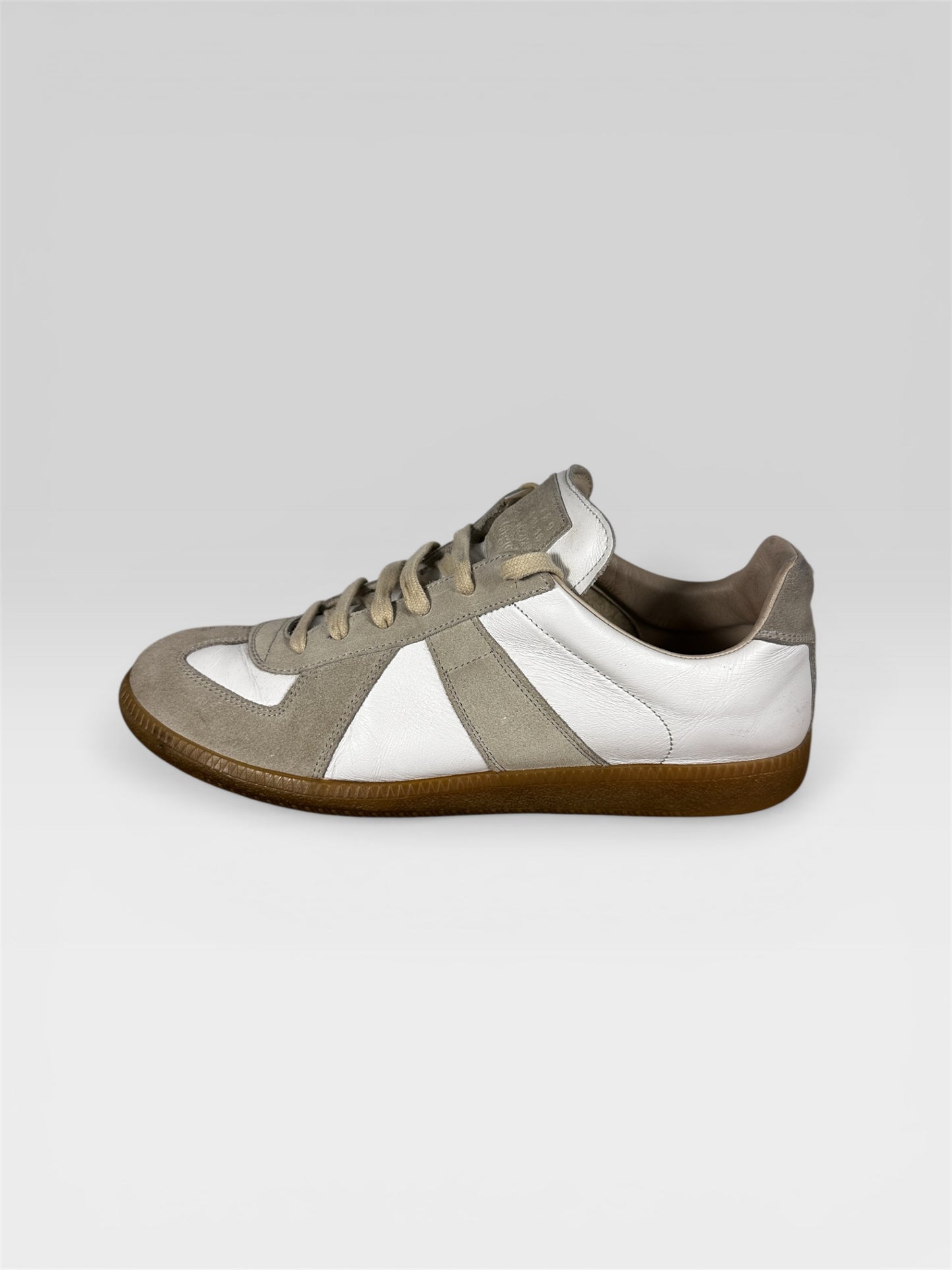 Maison Margiela Replica GAT sneaker leather side view EU 41 — FashnLuxe